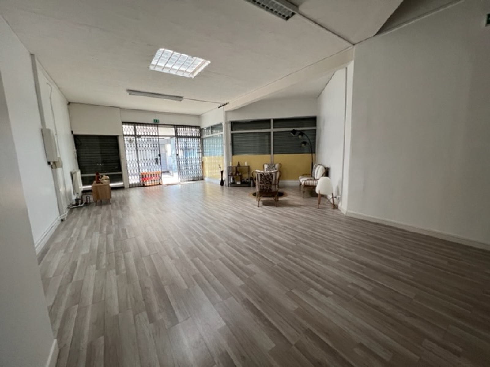 Image_1, Local commercial, Ulis, ref :947