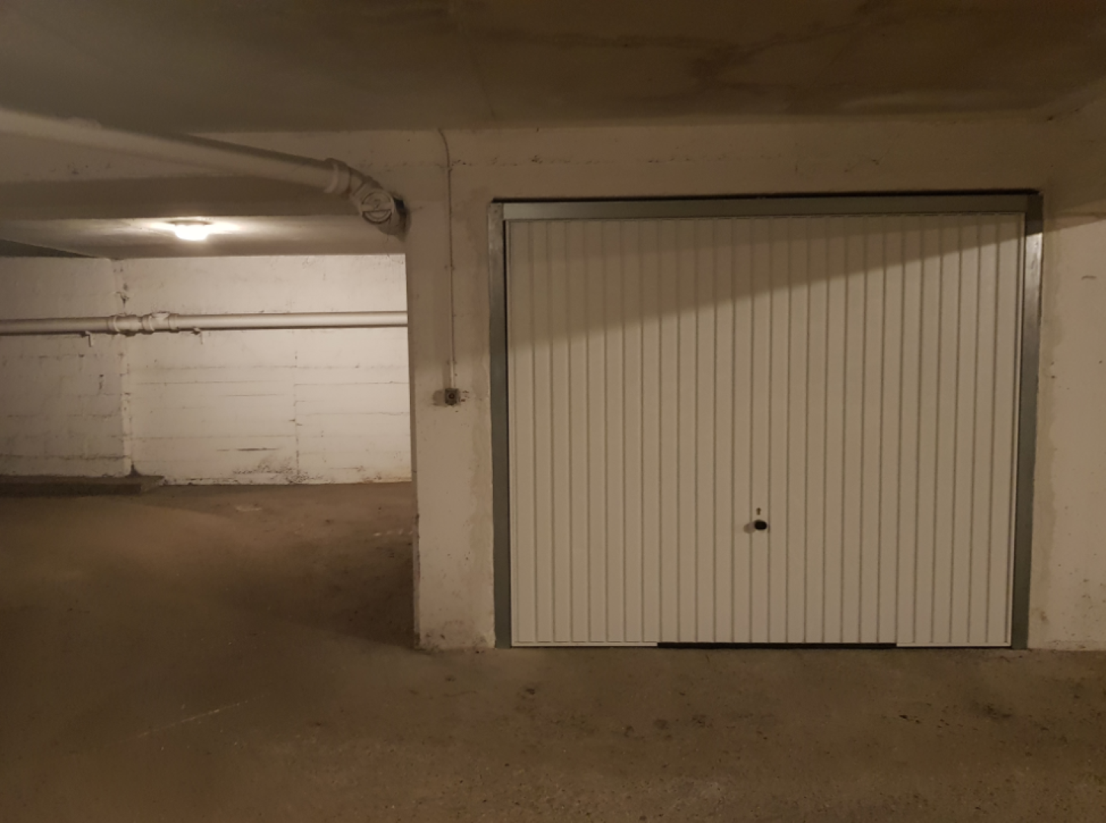 Image_2, Parking, Gif-sur-Yvette, ref :125