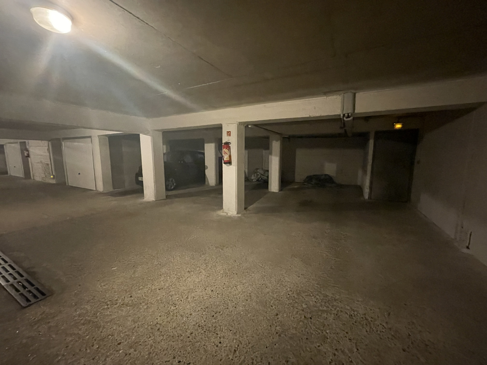 Image_2, Parking, Gif-sur-Yvette, ref :968