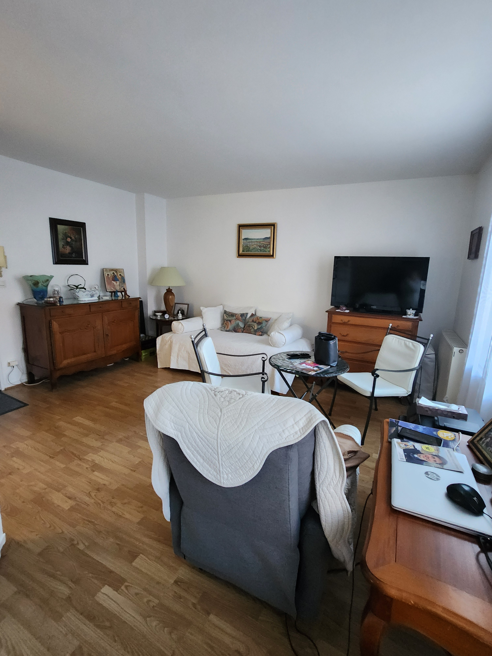 Image_3, Studio, Gif-sur-Yvette, ref :351